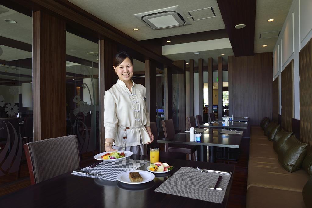 Exes Ishigaki Hotel Ishigaki  Exterior foto