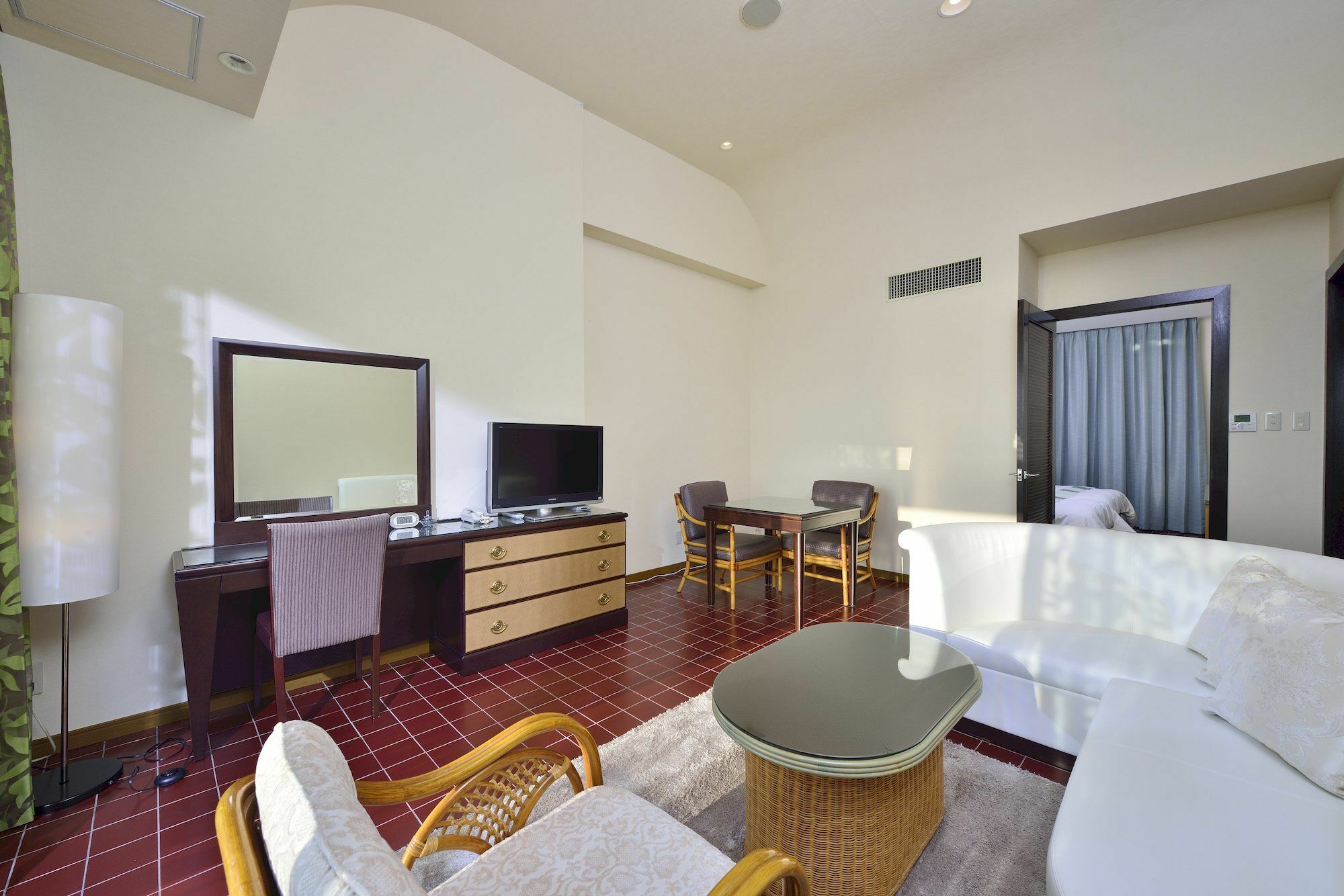 Exes Ishigaki Hotel Ishigaki  Exterior foto