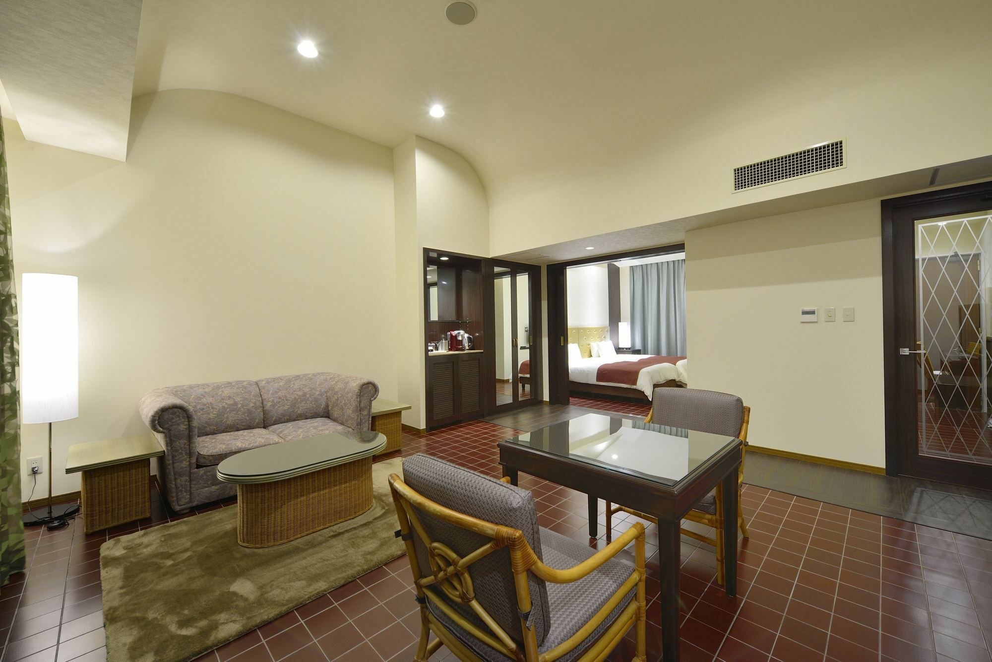 Exes Ishigaki Hotel Ishigaki  Exterior foto